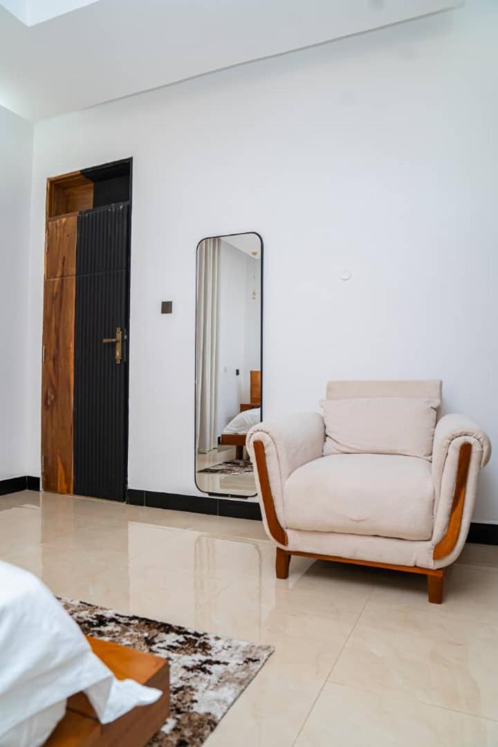 Unit Number 1 Apartman Nkunjila Kültér fotó