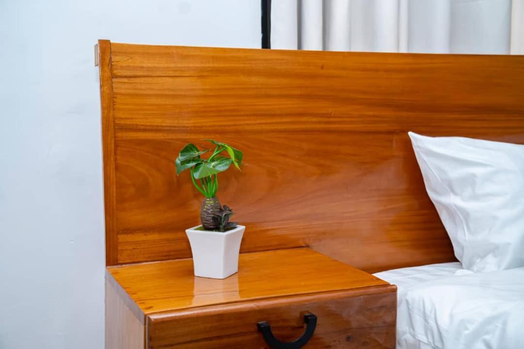 Unit Number 1 Apartman Nkunjila Kültér fotó