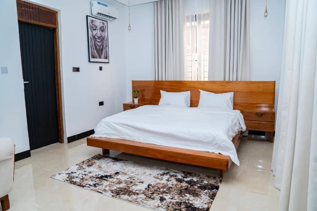Unit Number 1 Apartman Nkunjila Kültér fotó